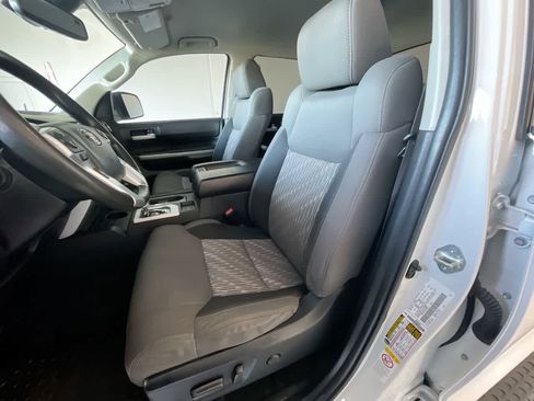 Used 2018 Toyota Tundra SR5 image 11