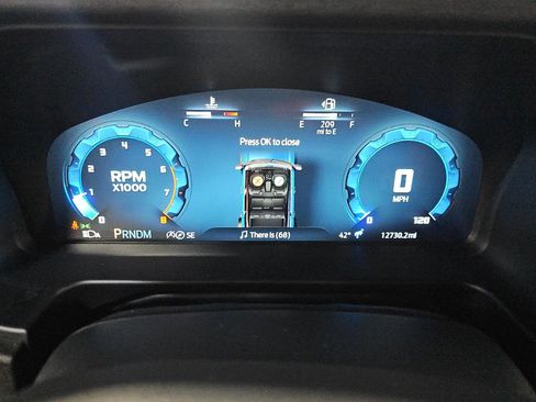 Used 2025 Ford Bronco Badlands image 17