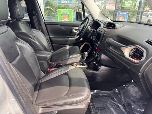 Used 2015 Jeep Renegade Limited w/ Advanced Technology Group AWD/4WD image 14