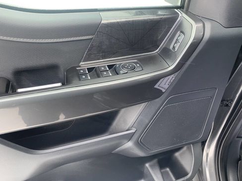 Used 2023 Ford F150 4x4 SuperCrew image 14