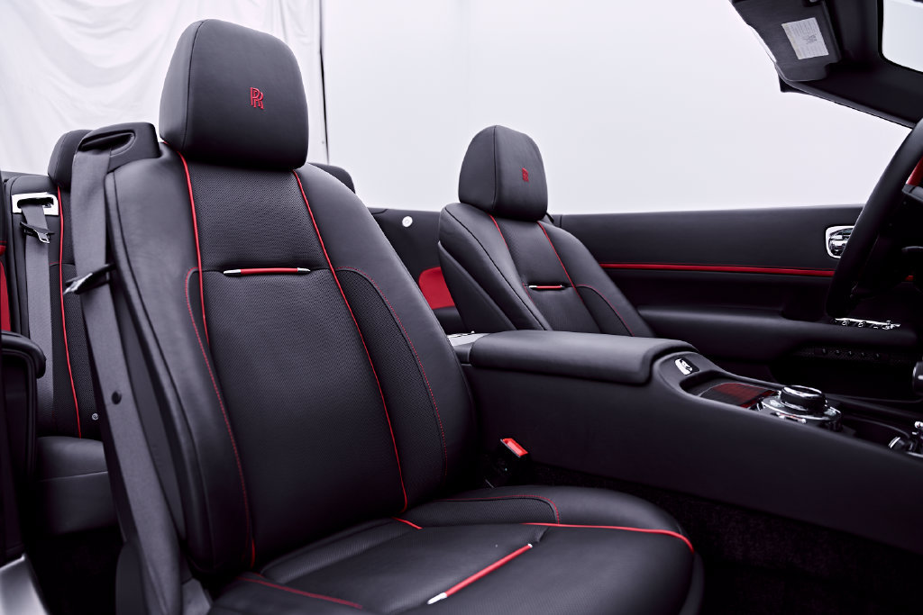 Used 2020 Rolls-Royce Dawn RWD image 55
