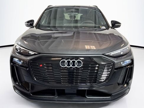 New 2027 Audi SQ6 e-tron Premium Plus image 2