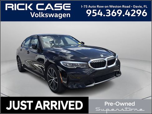 Used 2022 BMW 330i Sedan w/ Driving Assistance Package image 1