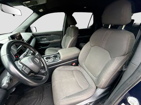 Used 2023 Honda Pilot Sport image 19