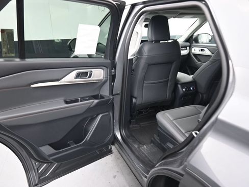 New 2026 Ford Explorer Active w/ Active Comfort Package AWD/4WD image 9