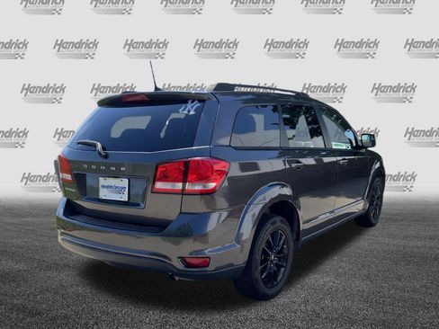 Used 2019 Dodge Journey SE w/ Connectivity Group FWD image 11