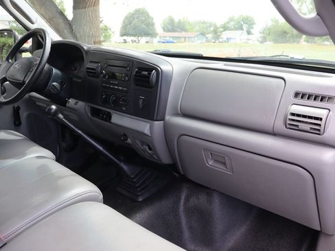 Used 2005 Ford F350 XL AWD/4WD image 18