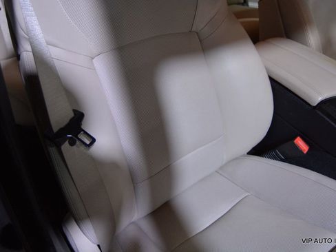 Used 2011 BMW 550i 550i image 21