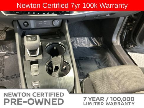 Used 2025 Nissan Rogue SV FWD image 11