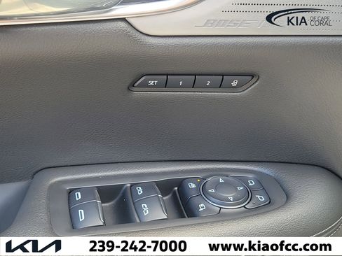 Used 2021 Cadillac XT6 Premium Luxury AWD/4WD image 30