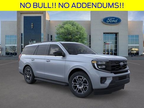 New 2025 Ford Expedition Active image 8