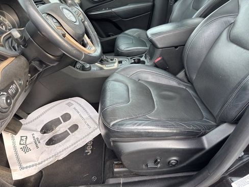 Used 2014 Jeep Cherokee Limited w/ Technology Group image 17