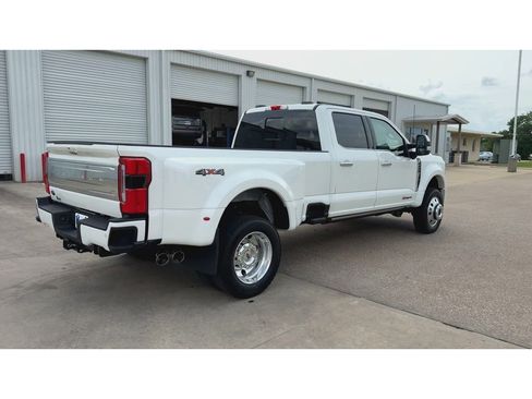Used 2026 Ford F450 Platinum AWD/4WD image 8