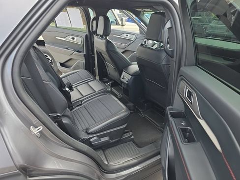 Certified 2025 Ford Explorer ST-Line w/ ST-Line Street Pack AWD/4WD image 11