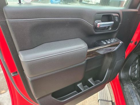 Used 2022 GMC Sierra 2500 SLE w/ SLE Value Package; image 32