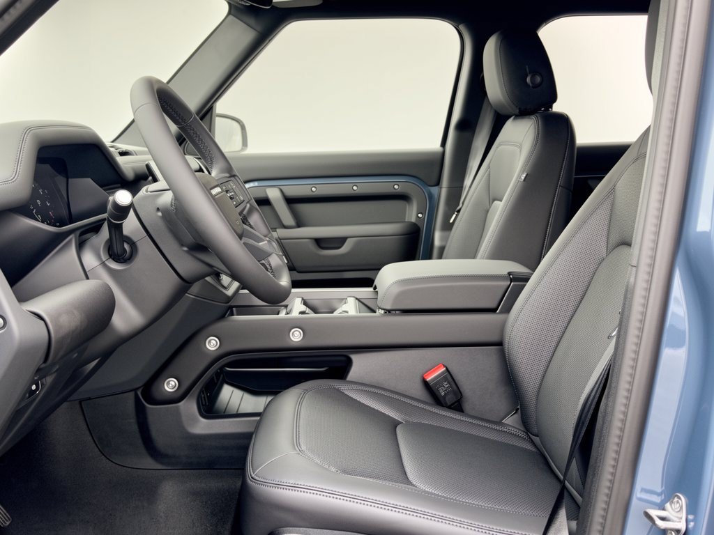 New 2026 Land Rover Defender 110 S AWD/4WD image 5