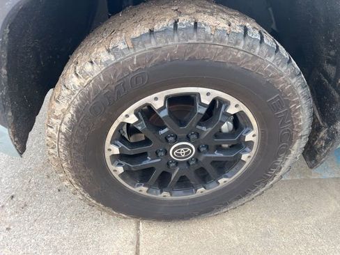 Used 2022 Toyota Tundra SR5 w/ TRD Off-Road Premium Package image 3