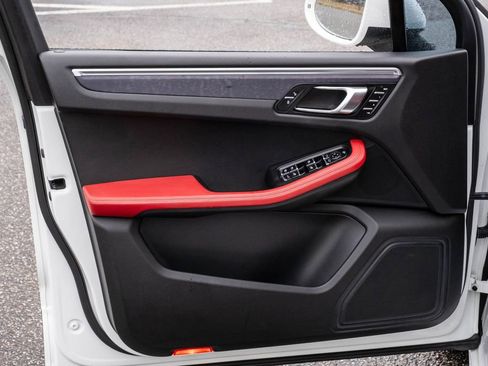 Used 2017 Porsche Macan GTS image 11