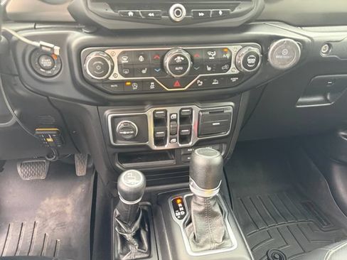 Used 2020 Jeep Gladiator Sport w/ Quick Order Package 24S AWD/4WD image 15