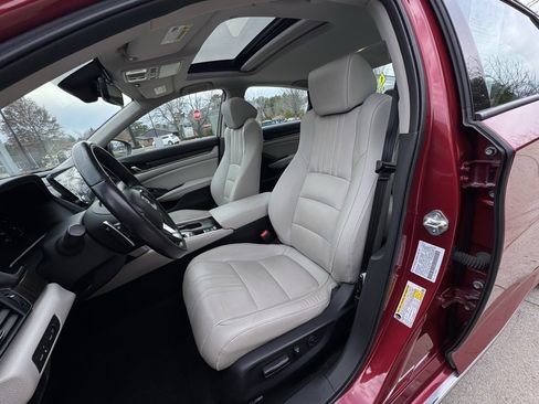 Used 2018 Honda Accord Touring image 20