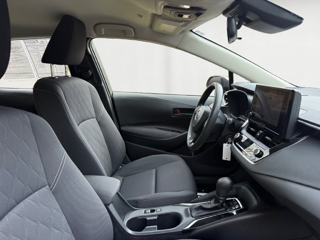 Used 2023 Toyota Corolla LE AWD/4WD image 16