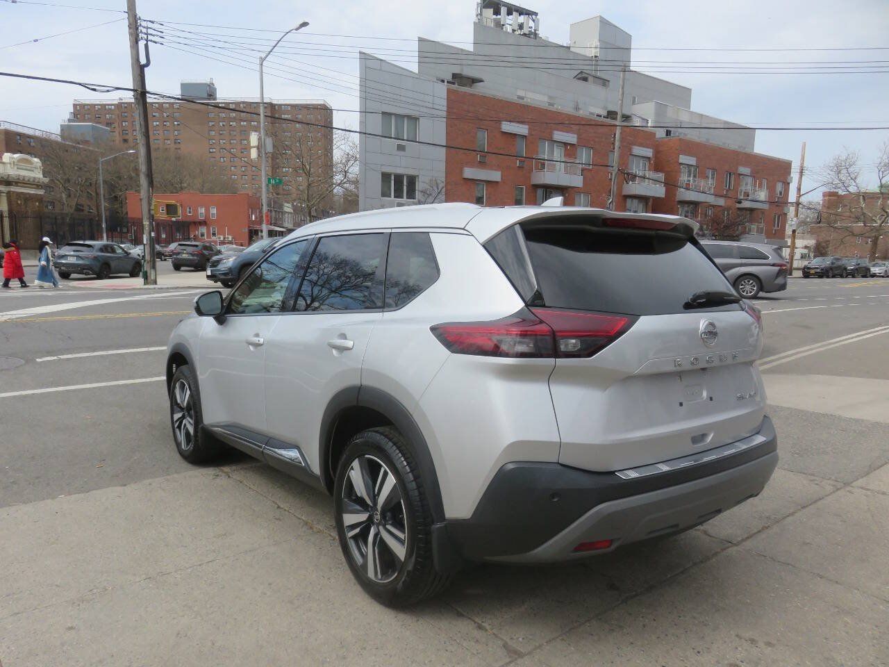 Used 2021 Nissan Rogue SL AWD/4WD image 5
