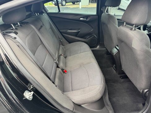 Used 2019 Chevrolet Cruze LT w/ Convenience Package FWD image 22