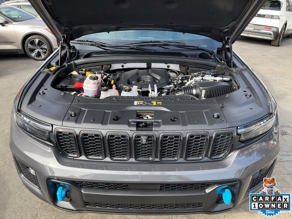 Used 2023 Jeep Grand Cherokee Trailhawk AWD/4WD image 14