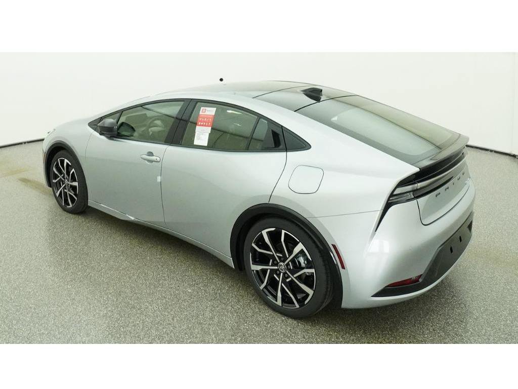 New 2026 Toyota Prius Plug-In Hybrid FWD image 5