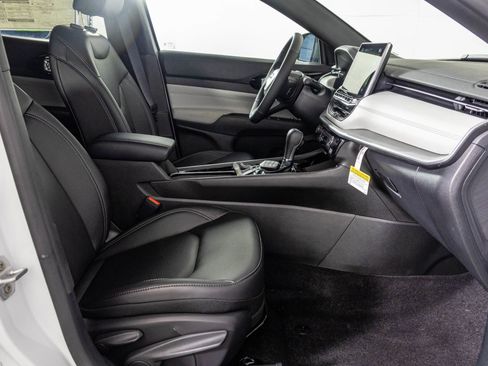 New 2026 Jeep Compass Limited image 41