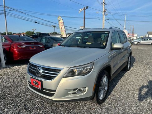 Used 2010 Volkswagen Tiguan Wolfsburg Edition image 3