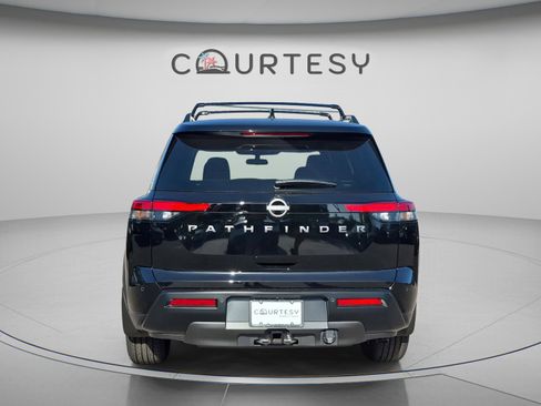 New 2026 Nissan Pathfinder SV w/ SV Premium Package FWD image 5
