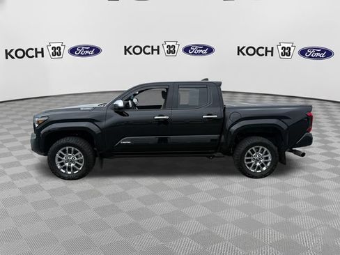 Used 2025 Toyota Tacoma Limited AWD/4WD image 4