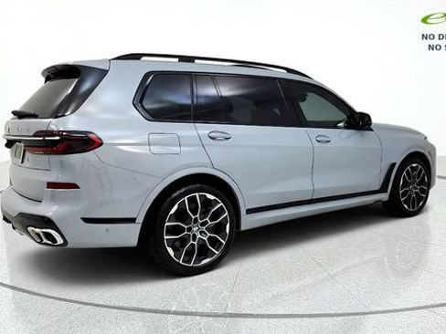 Used 2026 BMW X7 M60i AWD/4WD image 9