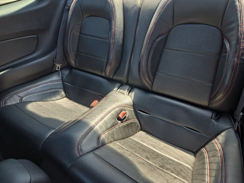 Used 2015 Ford Mustang Coupe RWD image 11