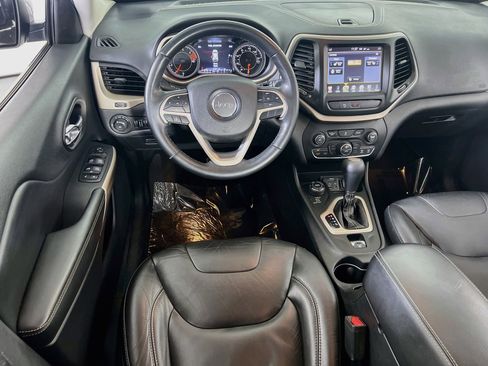 Used 2018 Jeep Cherokee Limited AWD/4WD image 21