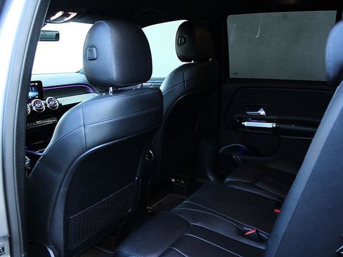 Used 2021 Mercedes-Benz GLB 250 image 20