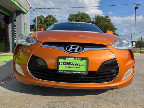 Used 2015 Hyundai Veloster w/ Option Group 02 FWD image 8