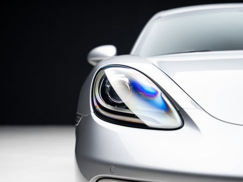 Used 2019 Porsche 718 Cayman GTS RWD image 9