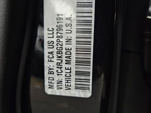 Used 2023 Jeep Grand Cherokee L Limited image 24