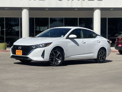 Used 2024 Nissan Sentra SV image 1