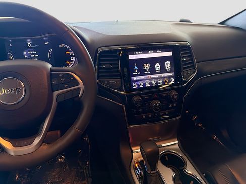 Used 2019 Jeep Grand Cherokee Limited AWD/4WD image 26