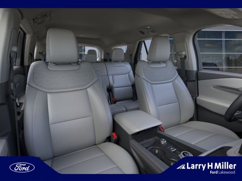 New 2026 Ford Explorer Active AWD/4WD image 10