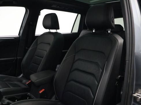 Used 2019 Volkswagen Tiguan SEL Premium R-Line w/ 3rd Row Seat Package AWD/4WD image 13