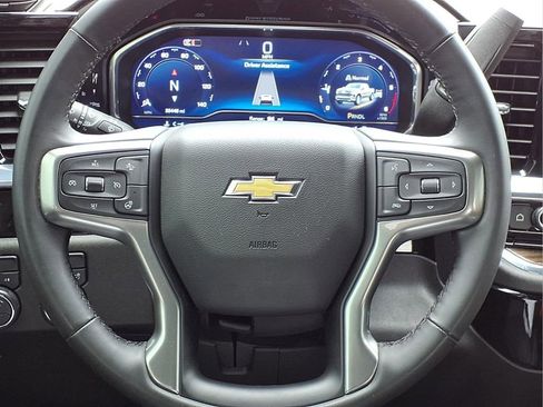Used 2024 Chevrolet Silverado 1500 LT image 18