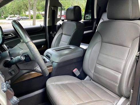 Used 2020 GMC Yukon Denali RWD image 18