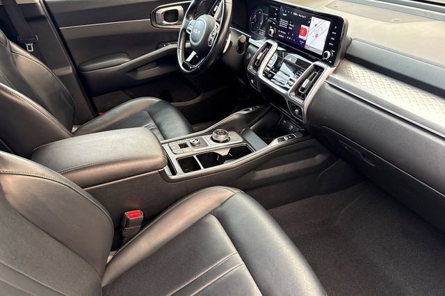 Certified 2023 Kia Sorento EX FWD image 22