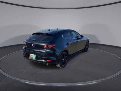 Used 2019 MAZDA MAZDA3 Hatchback w/ Premium Package image 8