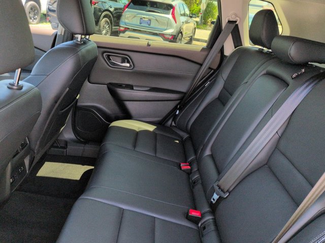 Used 2023 Nissan Rogue SL w/ SL Premium Package AWD/4WD image 14