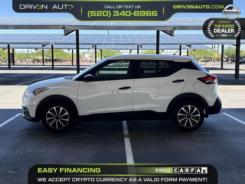 Used 2020 Nissan Kicks S FWD image 4